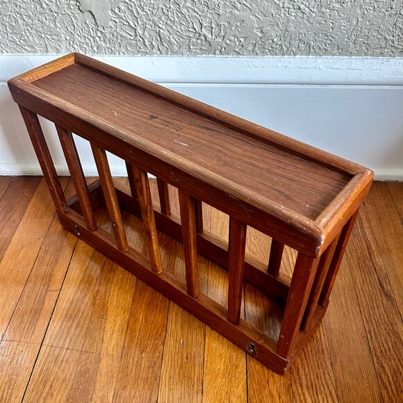 Vintage Goodwood Teak Wall-Mounted Magazine or Mail Rack - Picture 8 of 10